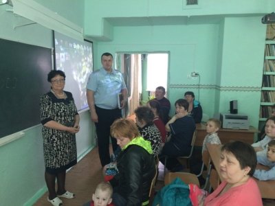 Начальник  ОГИБДД   МО МВД России «Боготольский»  провел встречу с родителями